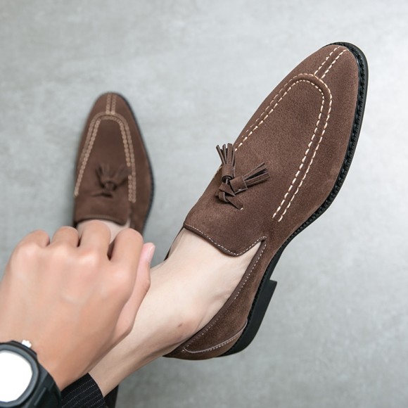 Men’s Loafers Brand Suede Leather Shoes Vintage Slip-on Classic Casual Men Driving Shoes Wedding Male Dress Shoes Tassel pointed