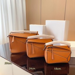 2023 Senior sense patchwork small geometric bag female new fashion handbag single shoulder crossbody small square bag